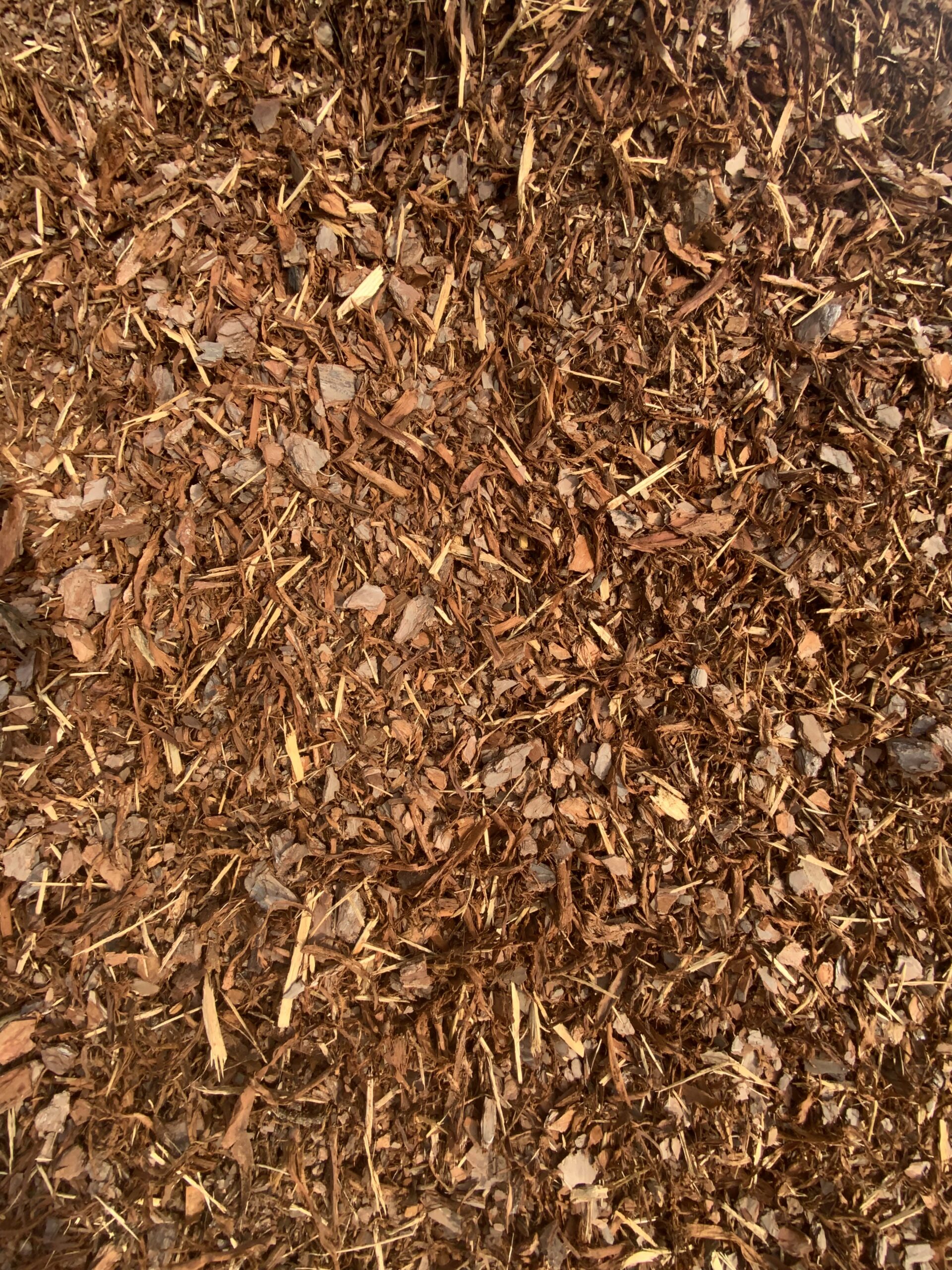 pile of honey brown mulch